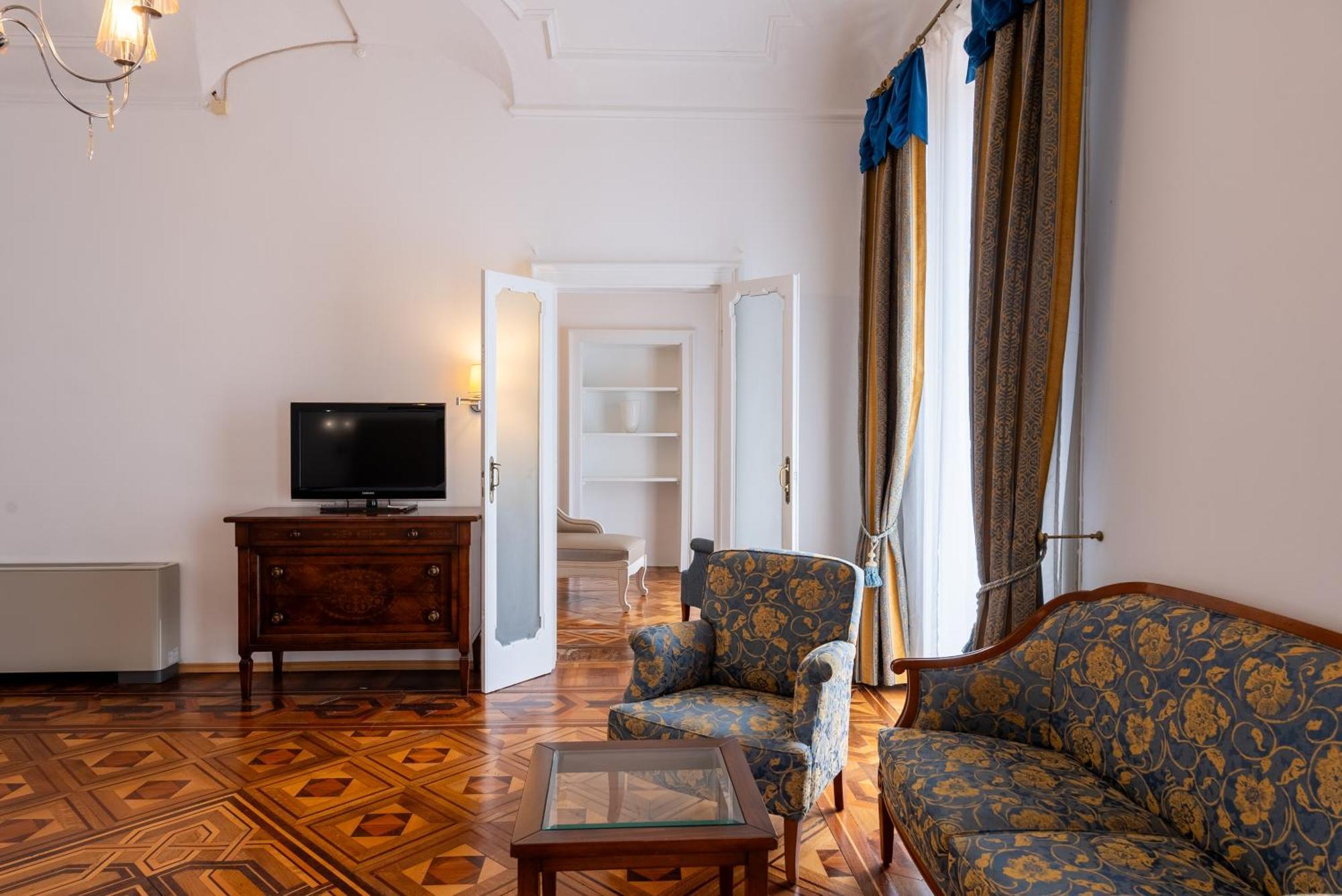 Hotel Villa Borghi Varano Borghi Esterno foto
