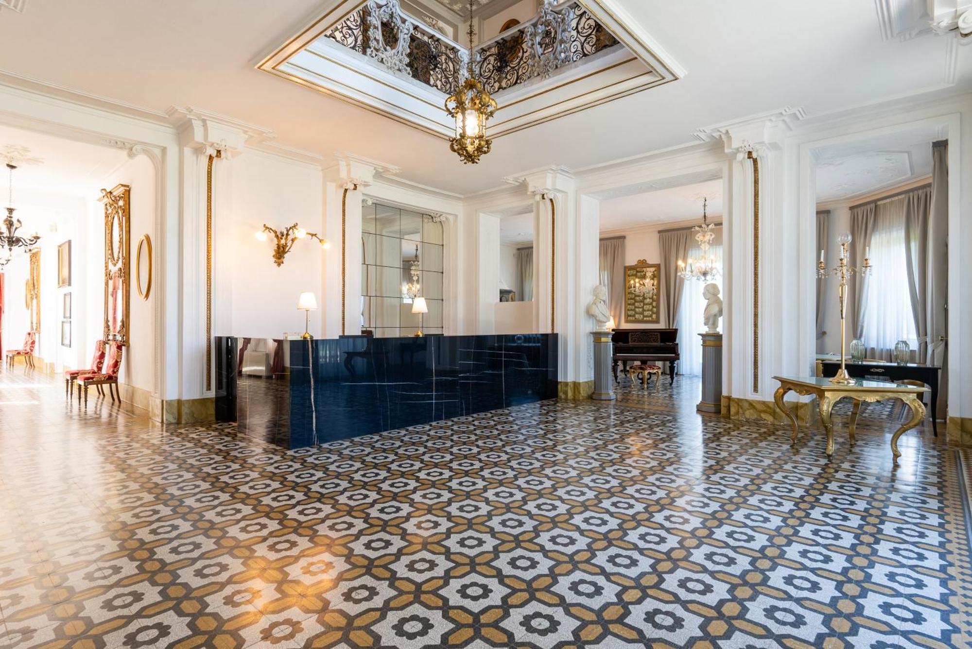 Hotel Villa Borghi Varano Borghi Esterno foto