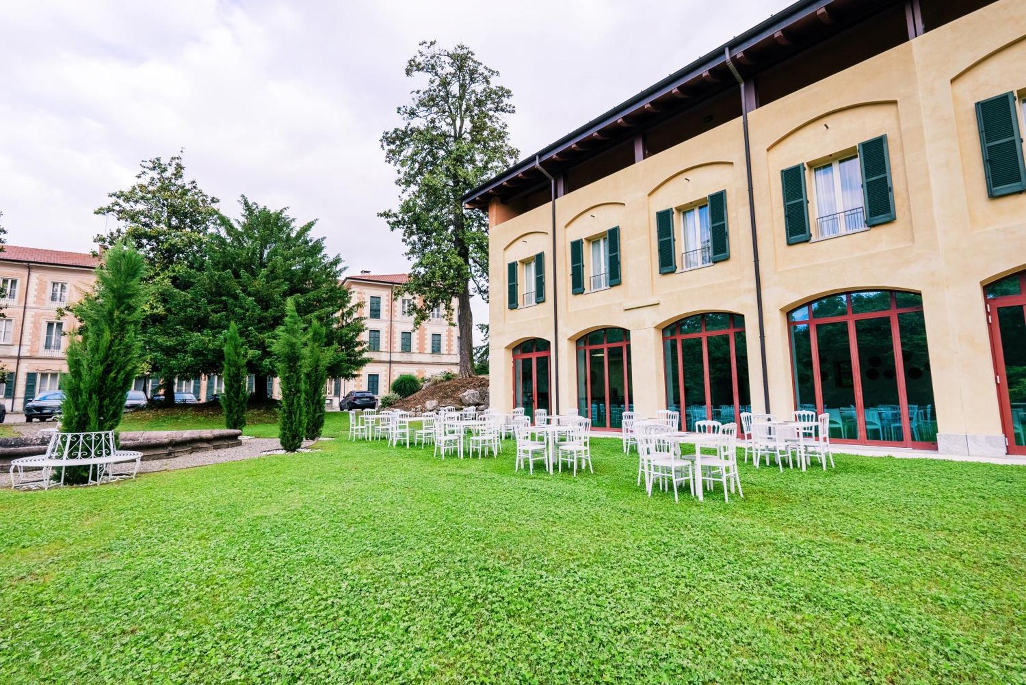 Hotel Villa Borghi Varano Borghi Esterno foto