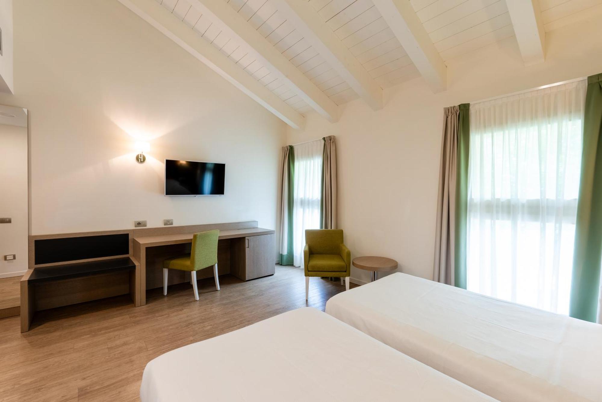 Hotel Villa Borghi Varano Borghi Esterno foto