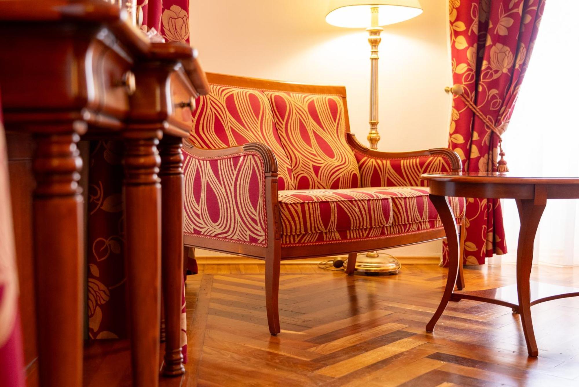 Hotel Villa Borghi Varano Borghi Esterno foto