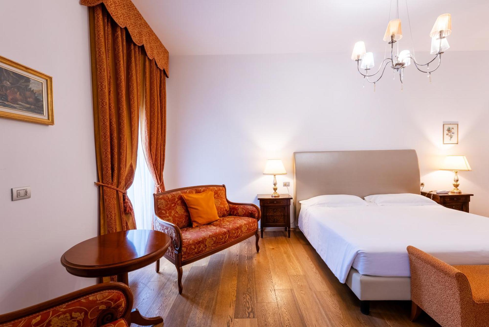 Hotel Villa Borghi Varano Borghi Esterno foto